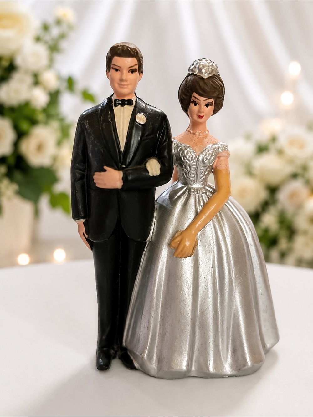 Wilton vintage  Cake Topper Bride and Groom Figurine